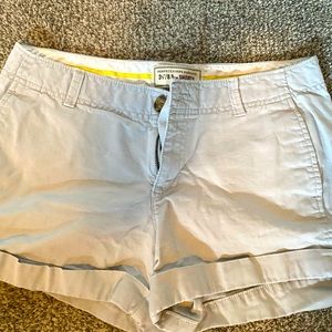 Size 4 Bone coloured summer short